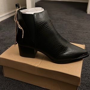 New Seven7 Madison Python Pointed Bootie Black size 7